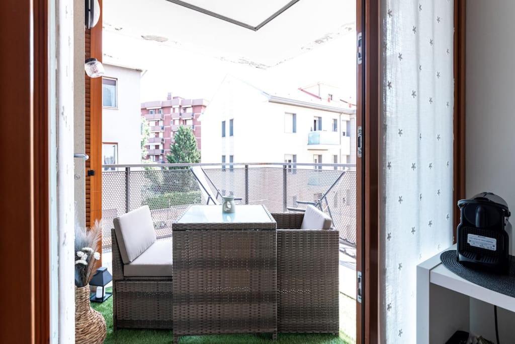 Appartamento Caterina A 5 Minuti Da Milano Fiere E San Siro Con Wifi-Netflix-Free Parking Exterior photo
