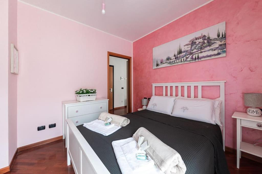 Appartamento Caterina A 5 Minuti Da Milano Fiere E San Siro Con Wifi-Netflix-Free Parking Exterior photo